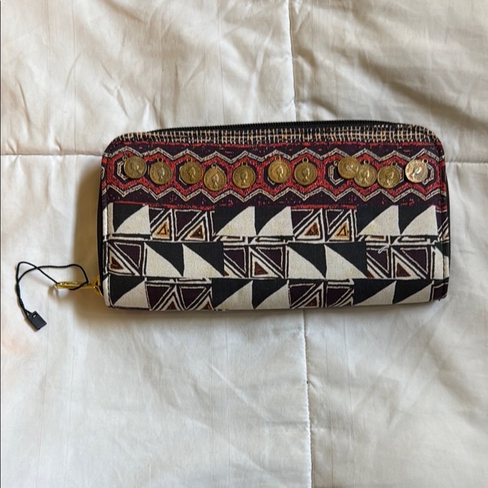 Black and Cream Geometric Zip-Around Wallet - New -